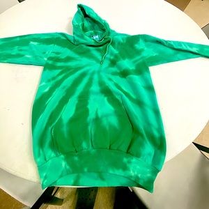 green sweat hoodie Unisex says medium but fits  big like a large sweat hoodie